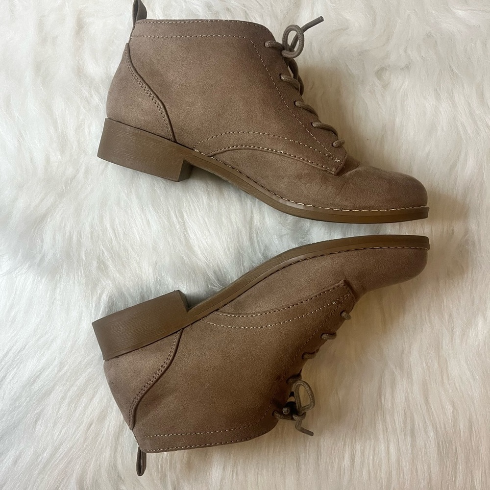 Makalu Suede Booties